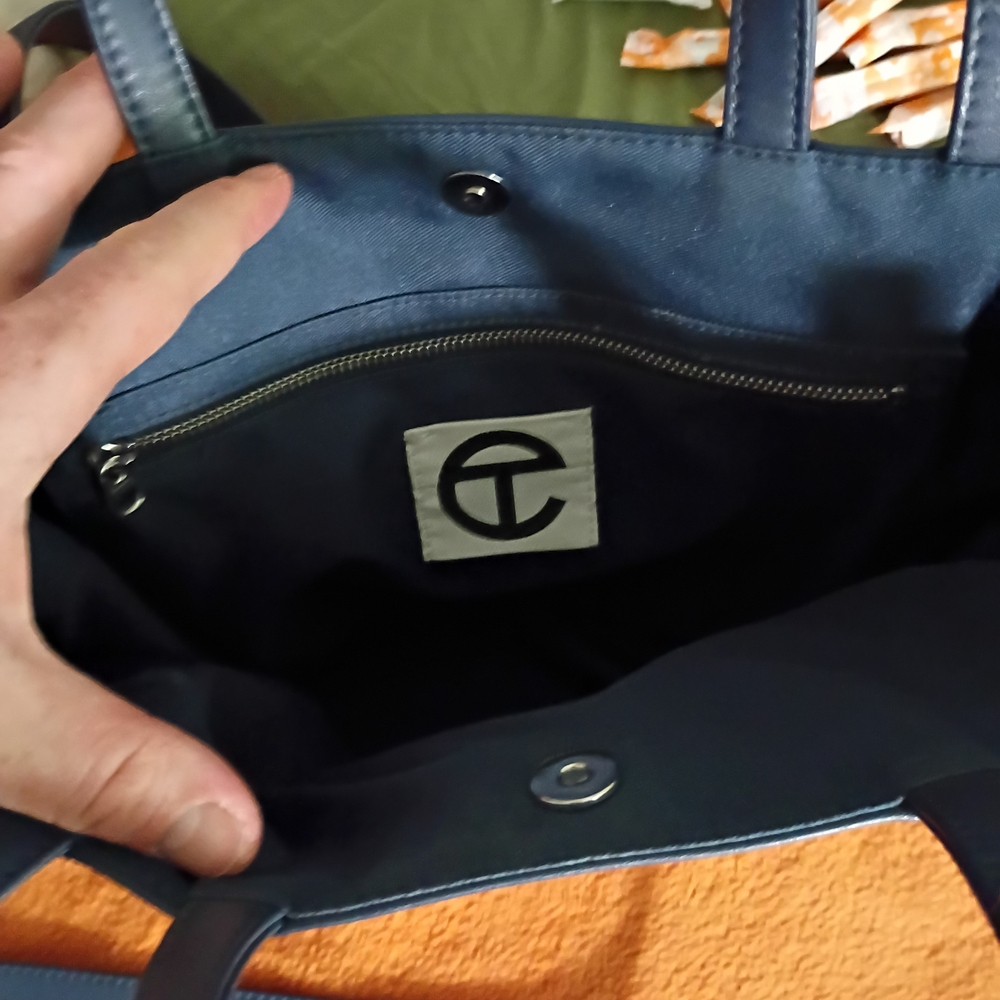 🌟 TELFAR Medium Shopping Tote in Navy Blue - Like New Condition! 🌟 - Picture 5 of 16